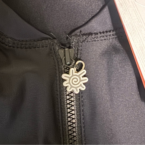 NWT UVSkinz Sunwear Suit- Size 2XL - Picture 3 of 9